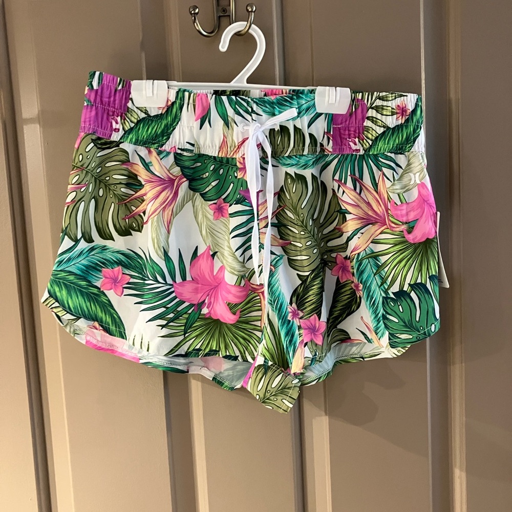 NWT Hurley Dreamy Tropics Board Shorts with Pink and Green Leaves Size M